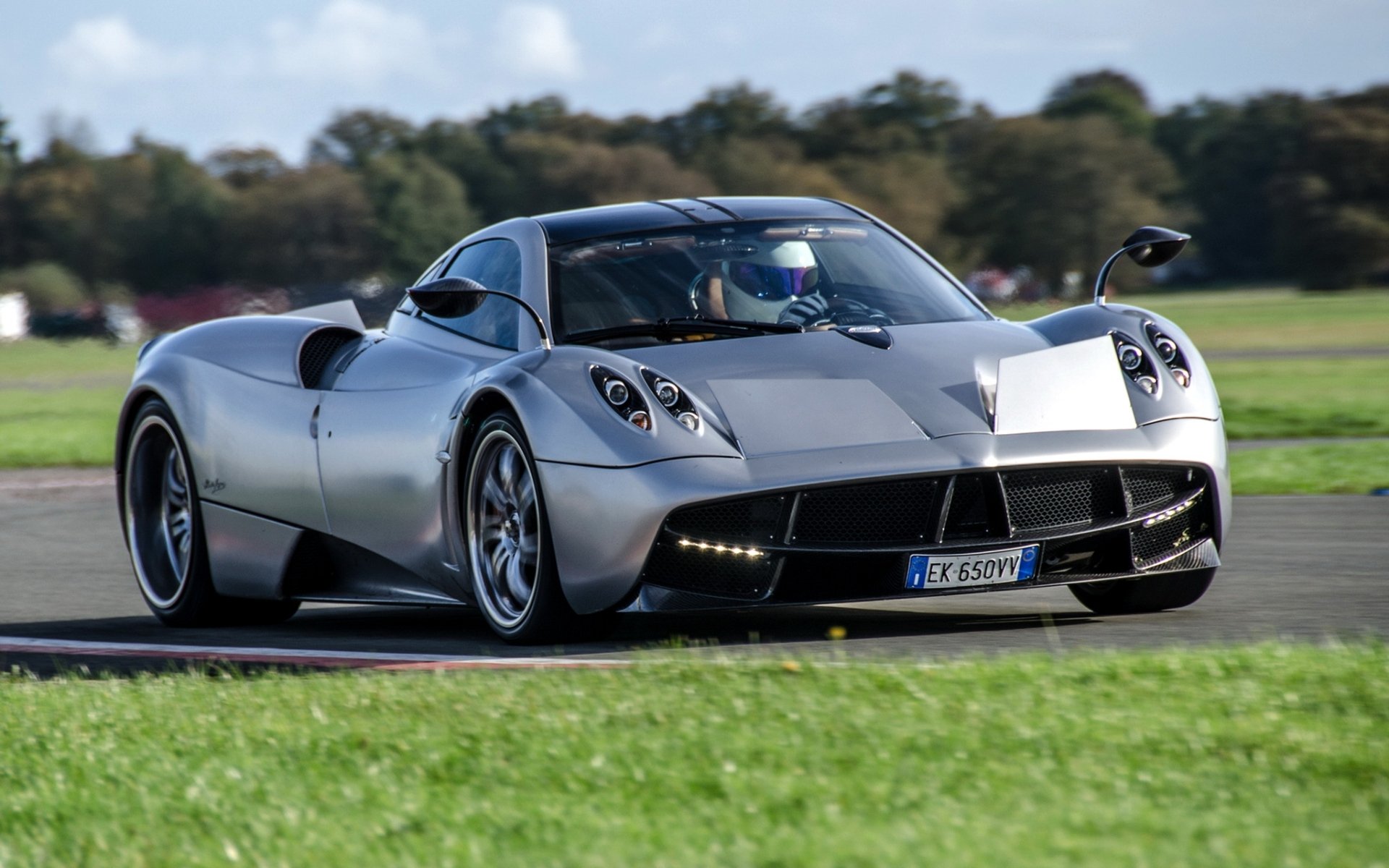 pagani huayra pagani huayra supercar front end race track stig stig