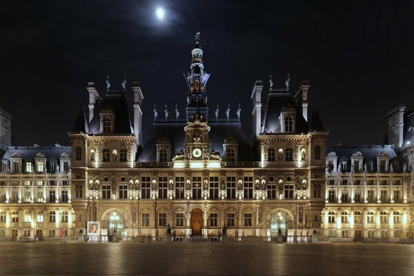 Das Hotel de ville am Place de la République in Paris