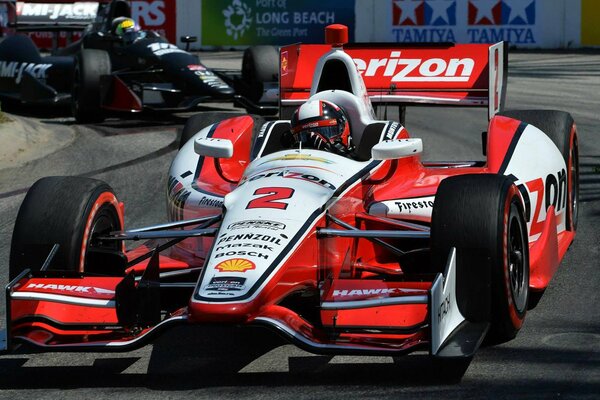 El rojo y el blanco duelen en la carrera en Estados Unidos