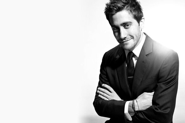Black and white photo of actor Jake Gyllenhaal