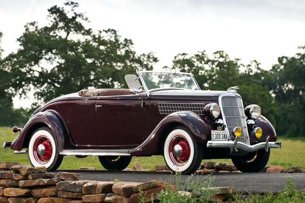 Ford Roadster v8, 1935 en la carretera