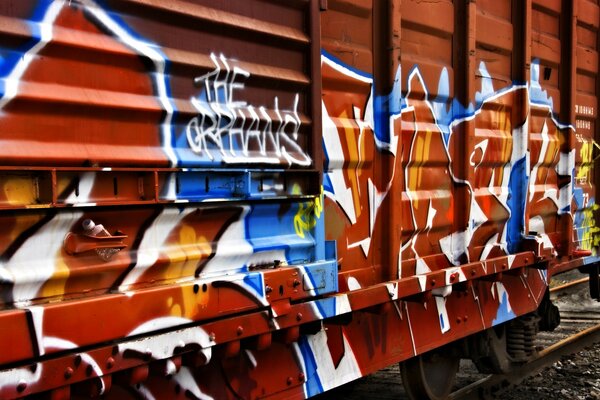 Graffiti su treni e carri di grano saraceno