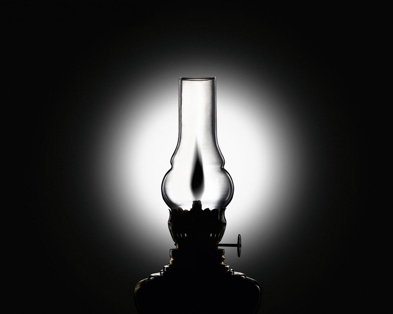 light kerosene stove black and white