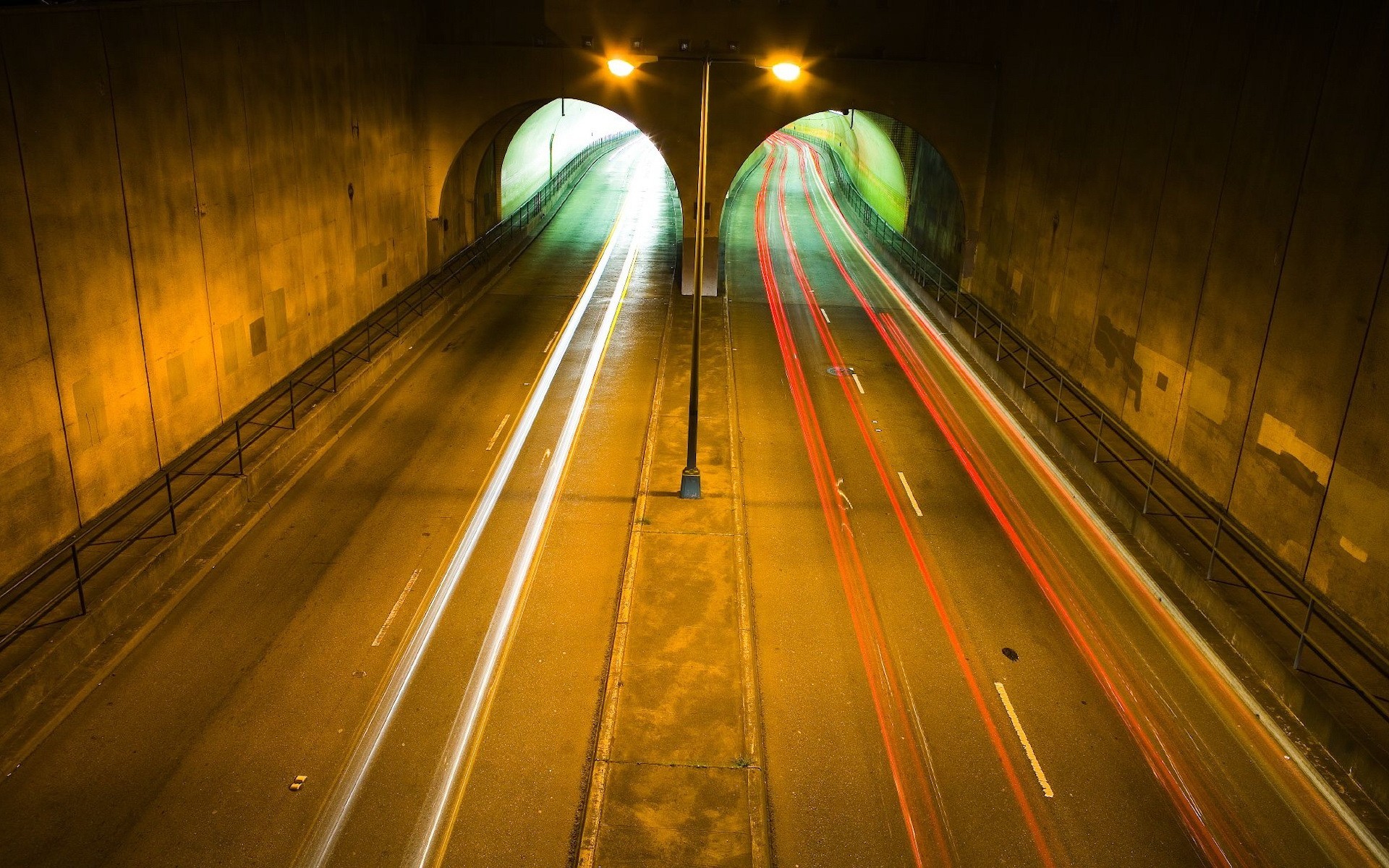 strada tunnel luci