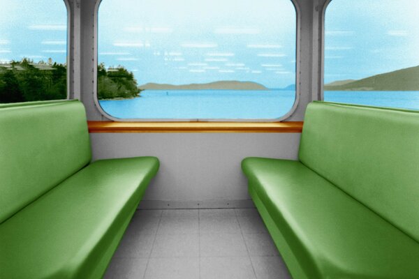 Wagon mer vert clair canapés belle vue de la fenêtre