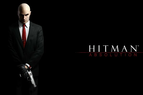 Killer Agent 47 with a gun at the ready