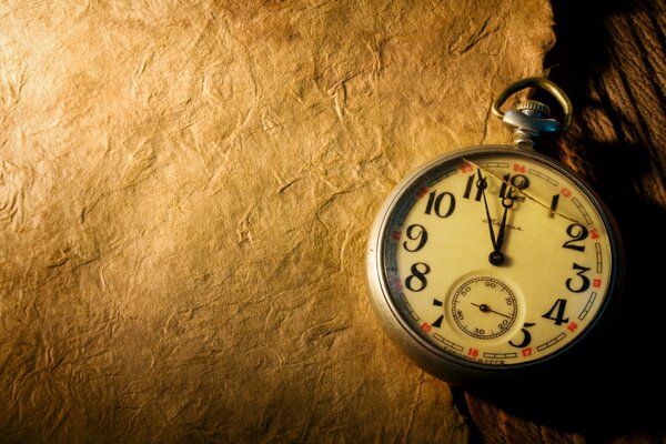 Photo of the table on which the clock is lying