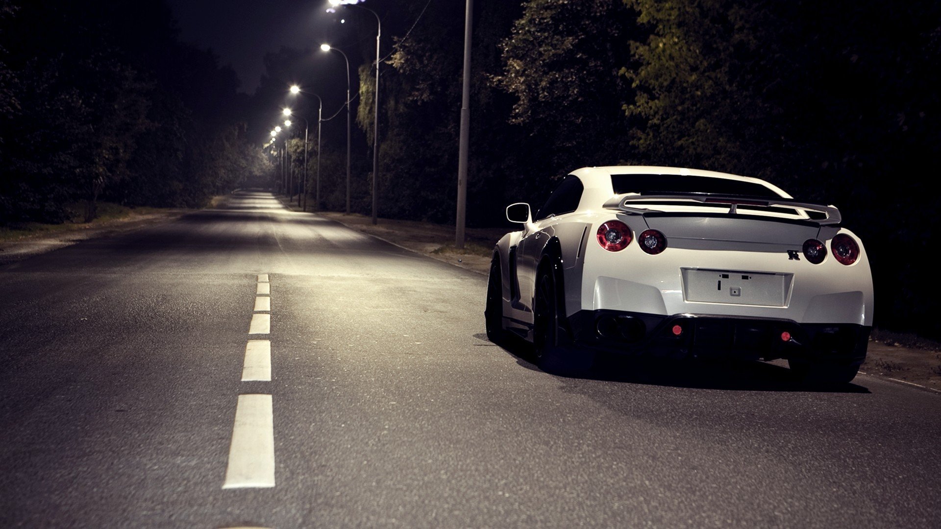 nissan nissan gtr r35 coche blanco coche carretera noche camino vacío luces