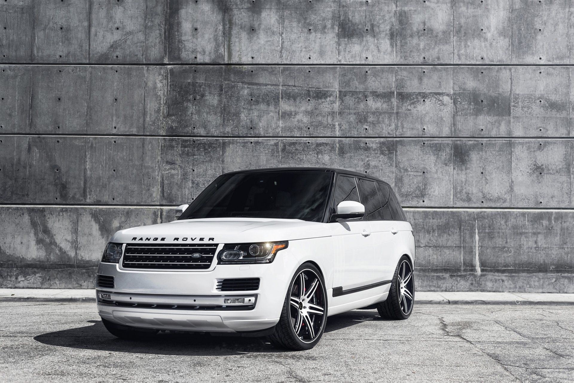 land rover range rover bianco land rover renge rover anteriore abbagliamento vetro riflessione