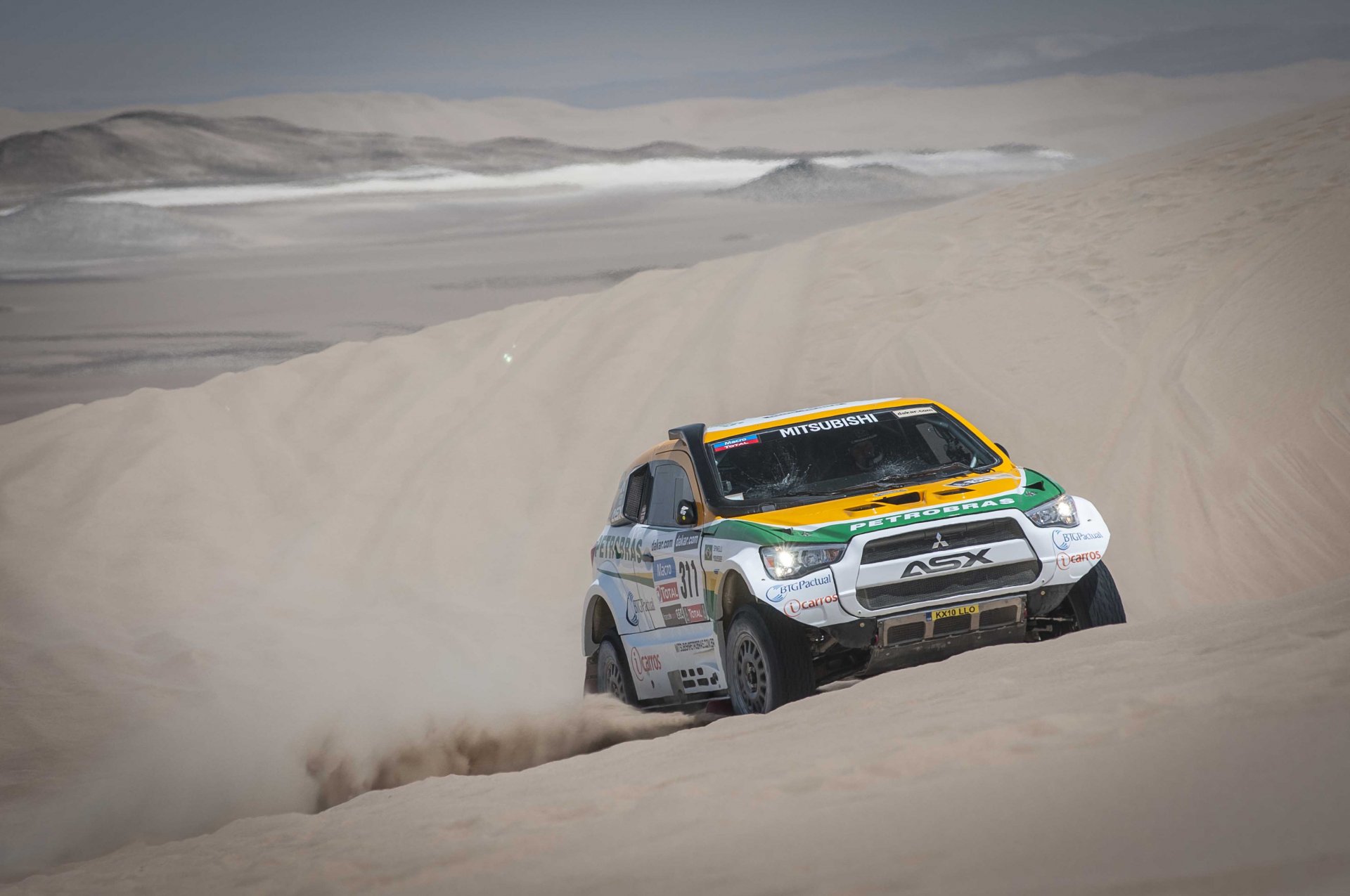 mitsubishi auto jeep dakar rallye rallye désert dune