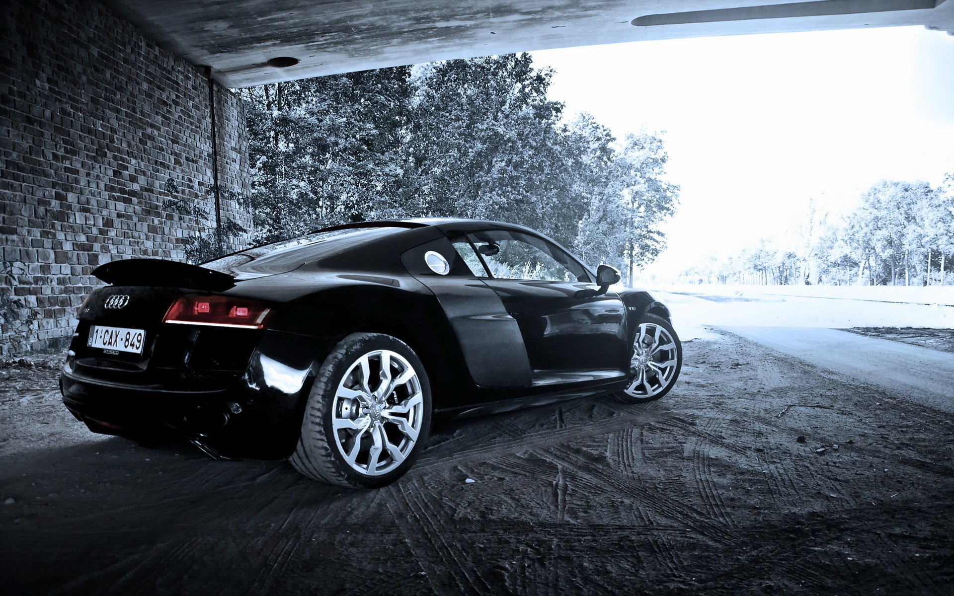 audi r8 v10 machine background