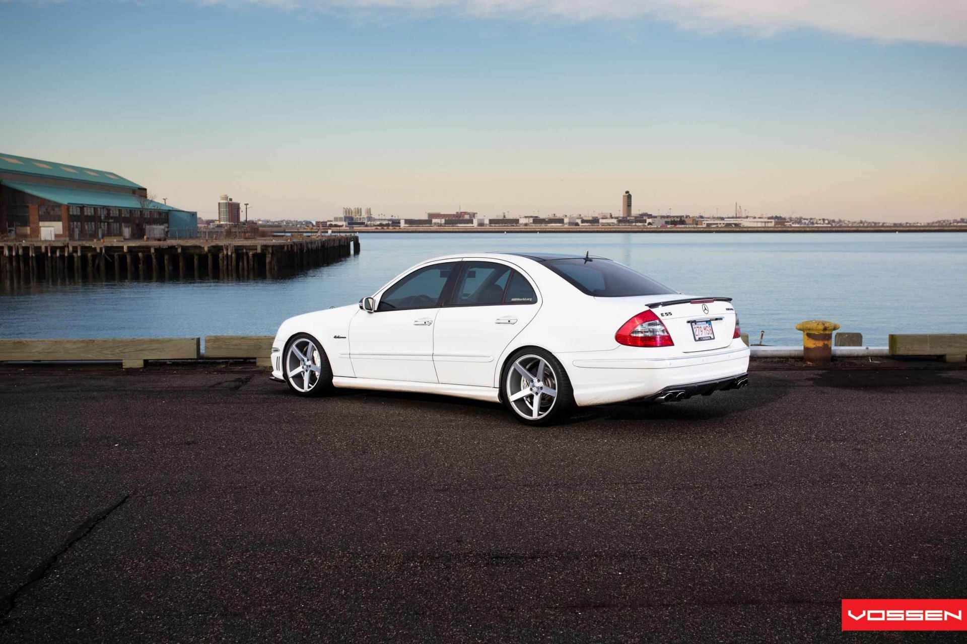 coche papel pintado blanco mercedes clase e tuning vossen papel pintado mercedes clase e trasero