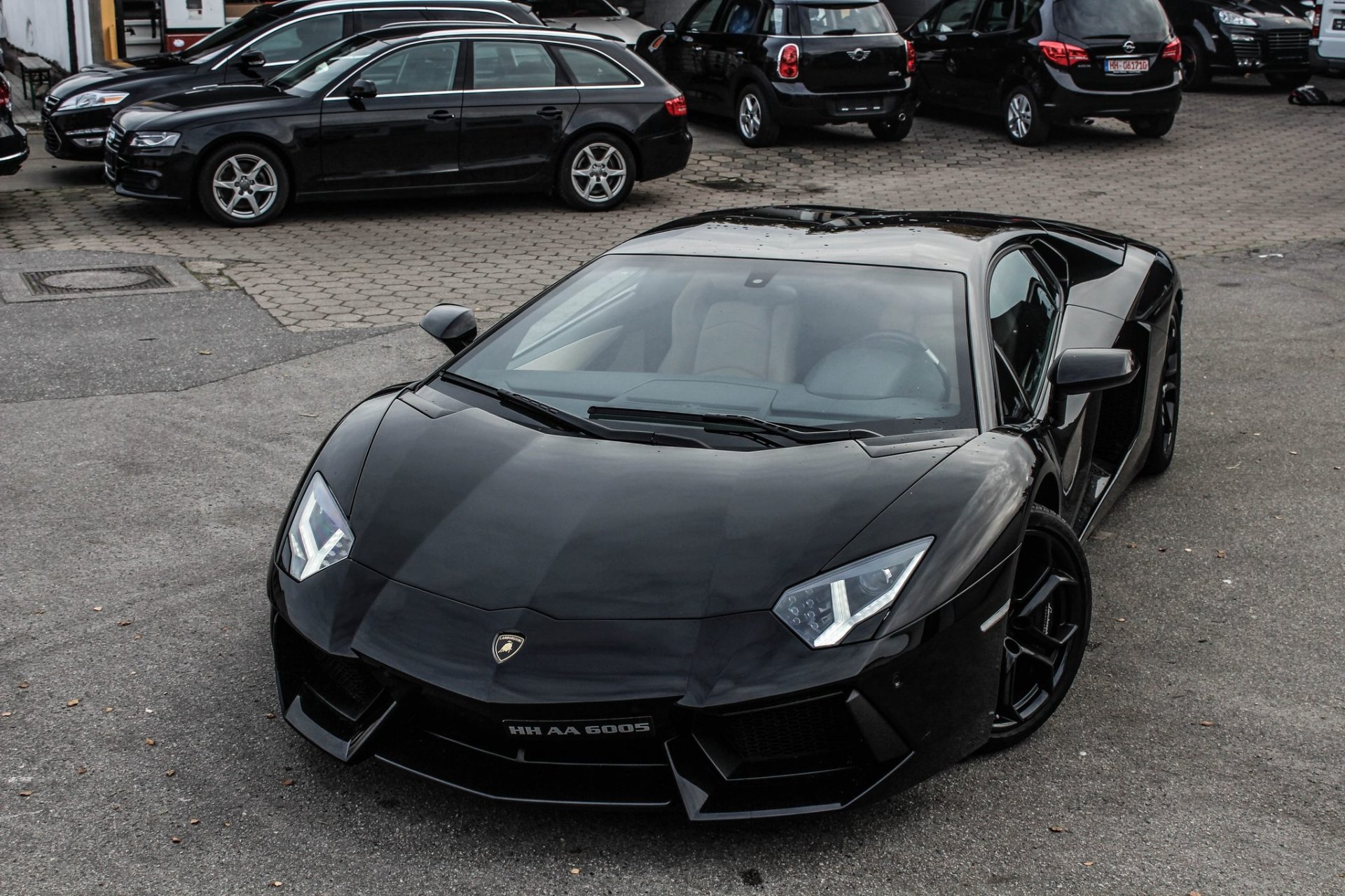 lamborghini aventador lp700-4 noir lamborghini aventador vue de face réflexion voitures