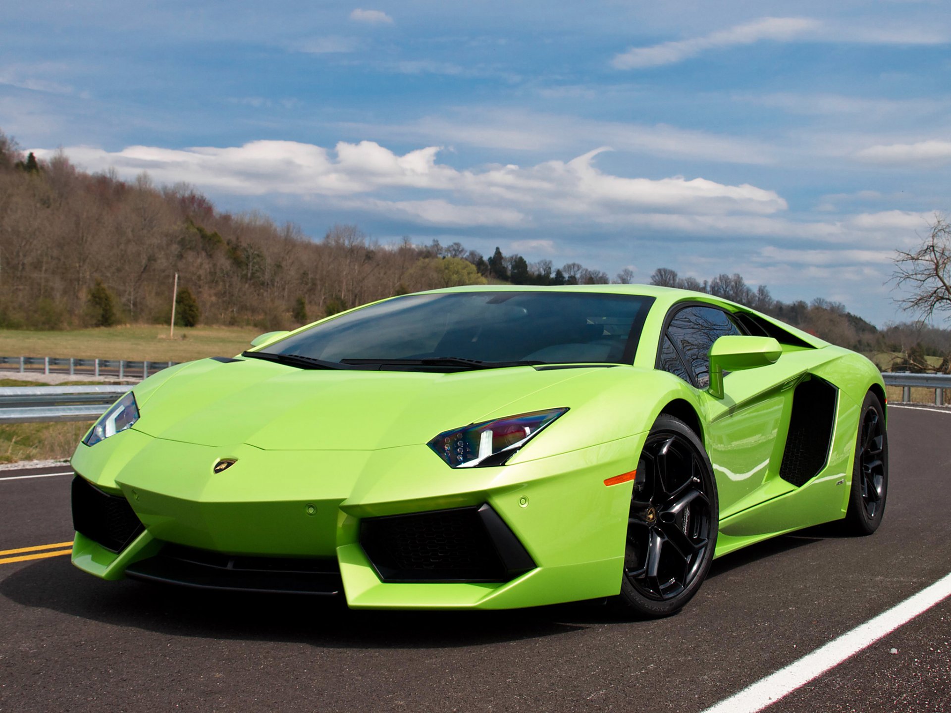 lamborghini aventador lp700-4 babe green sky road