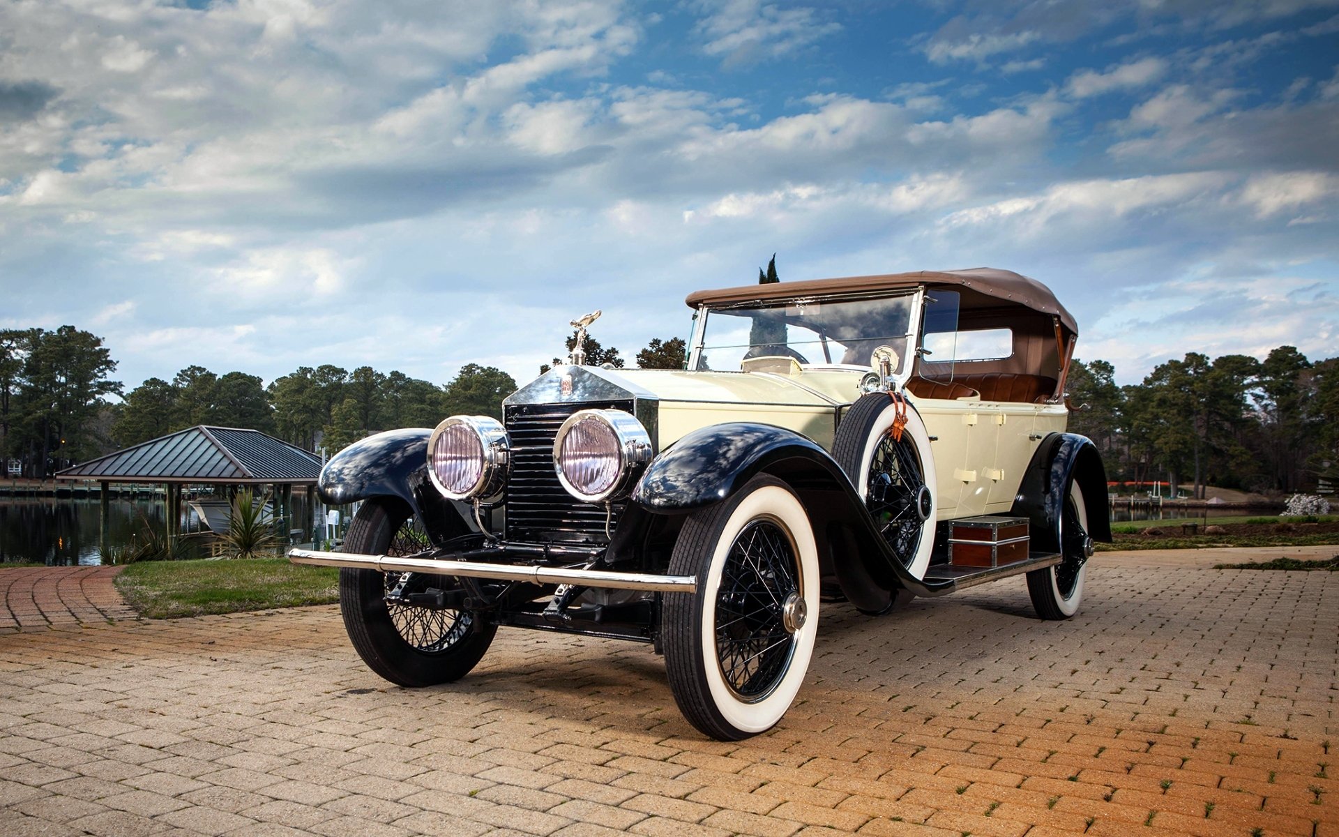 rolls-royce silver ghost 40/50 pall mall tourer 1923 rolls front sky