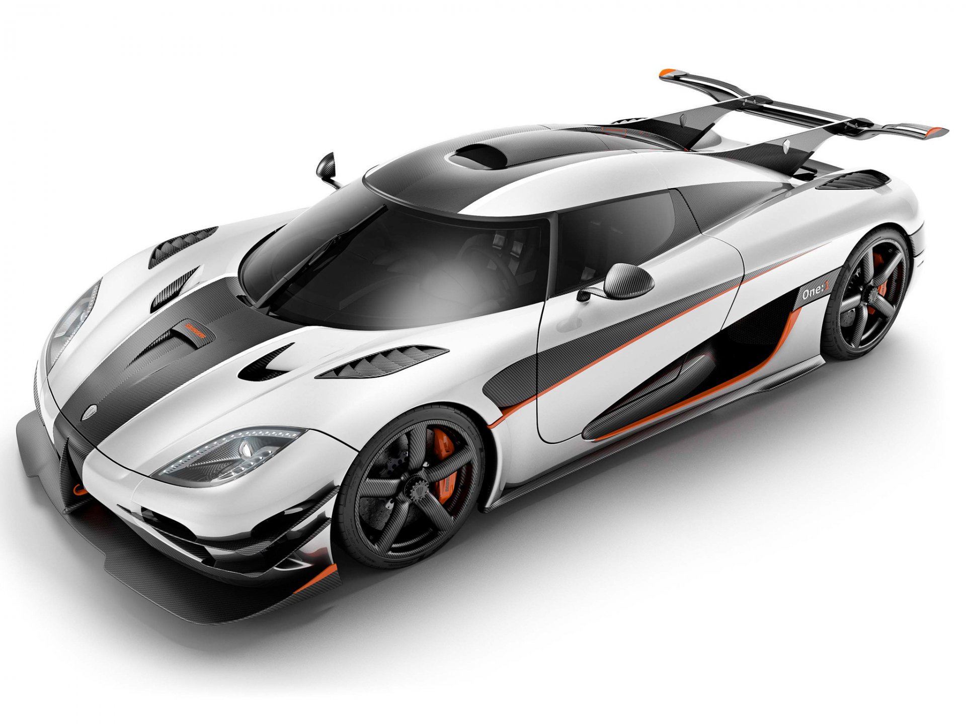 koenigsegg eins : 1 megakar carbon