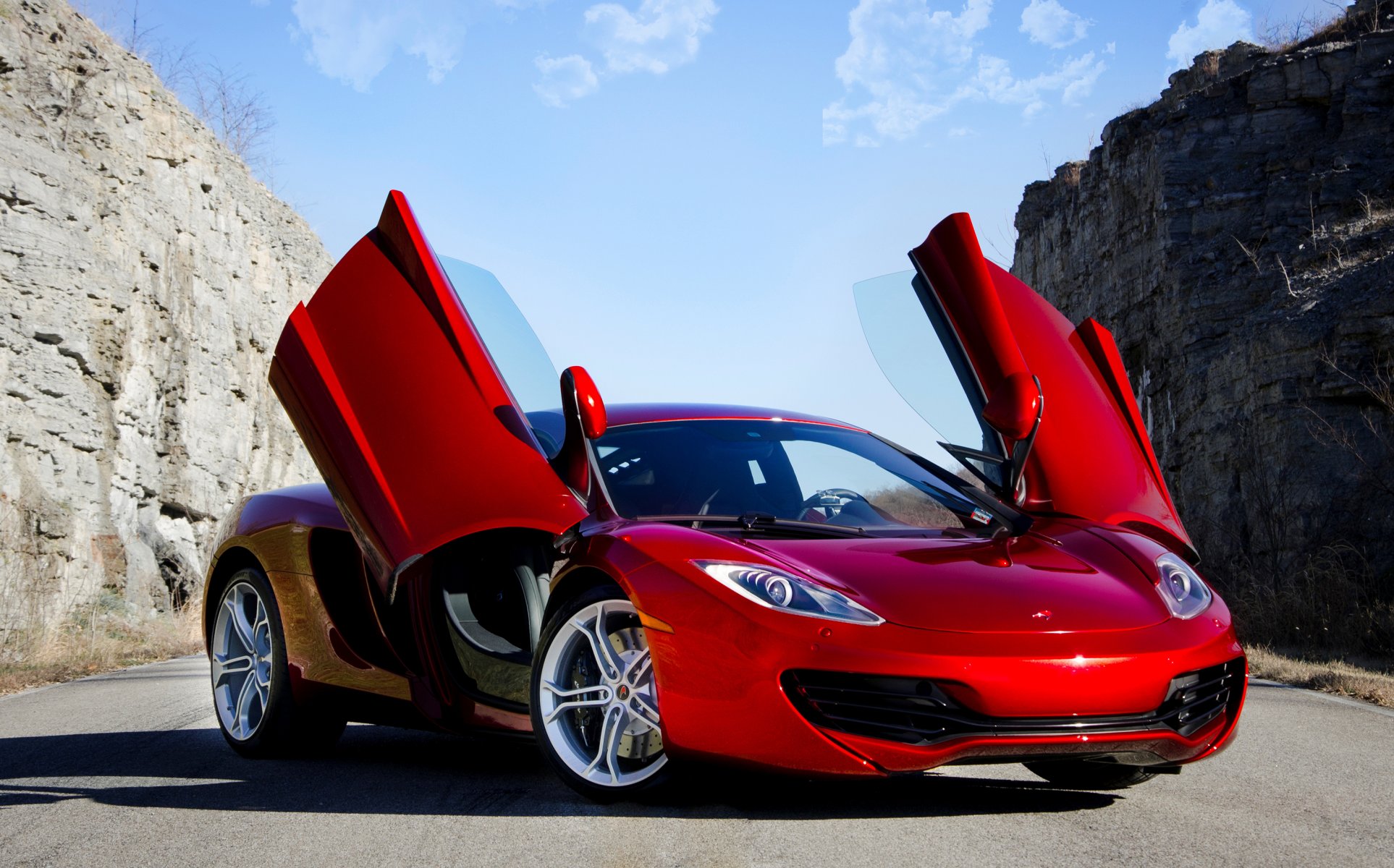 mclaren mp4-12c rot supersportwagen himmel mclaren rot