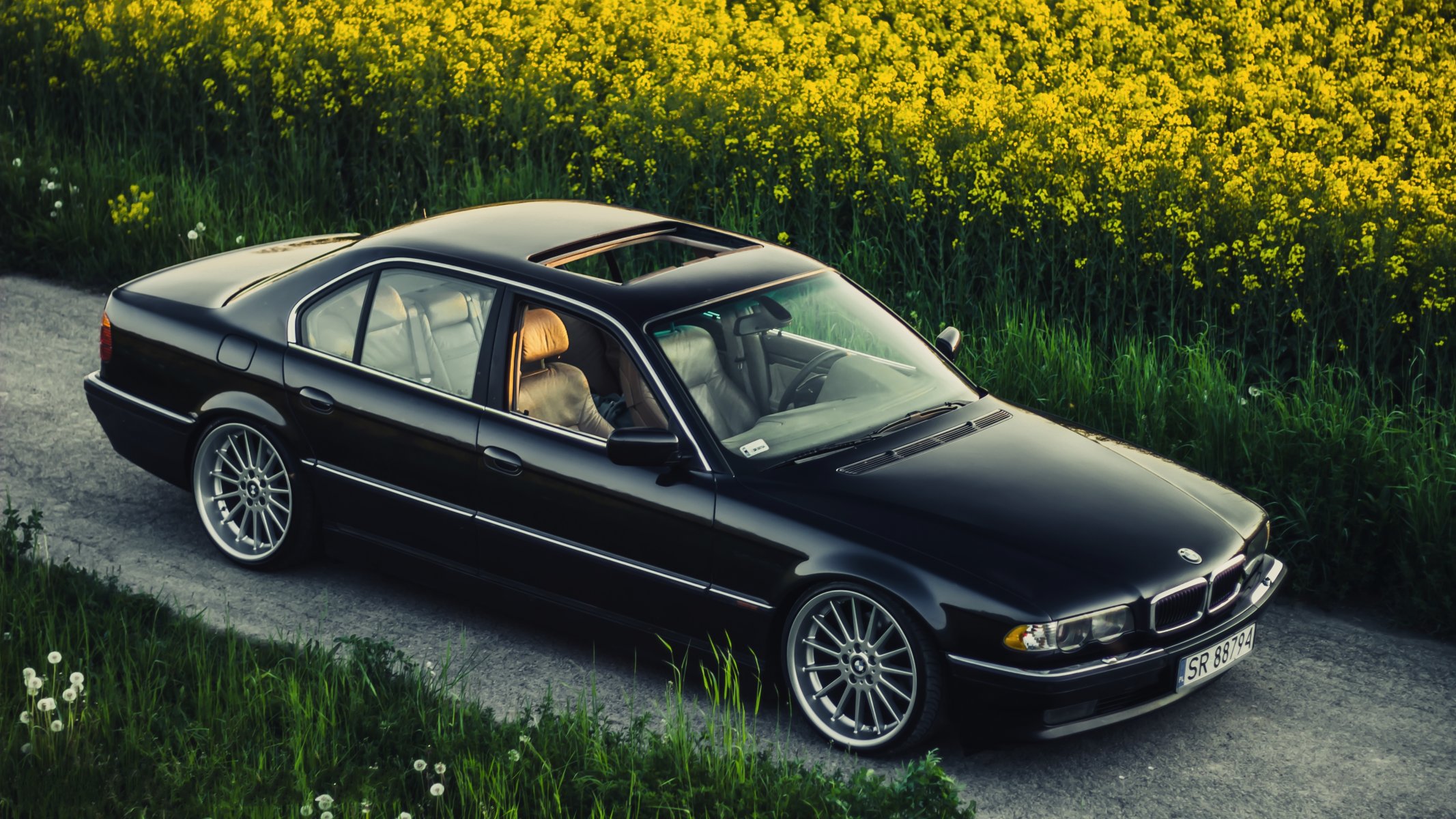 bmw e38 740ia stance bimmer boomer black roller