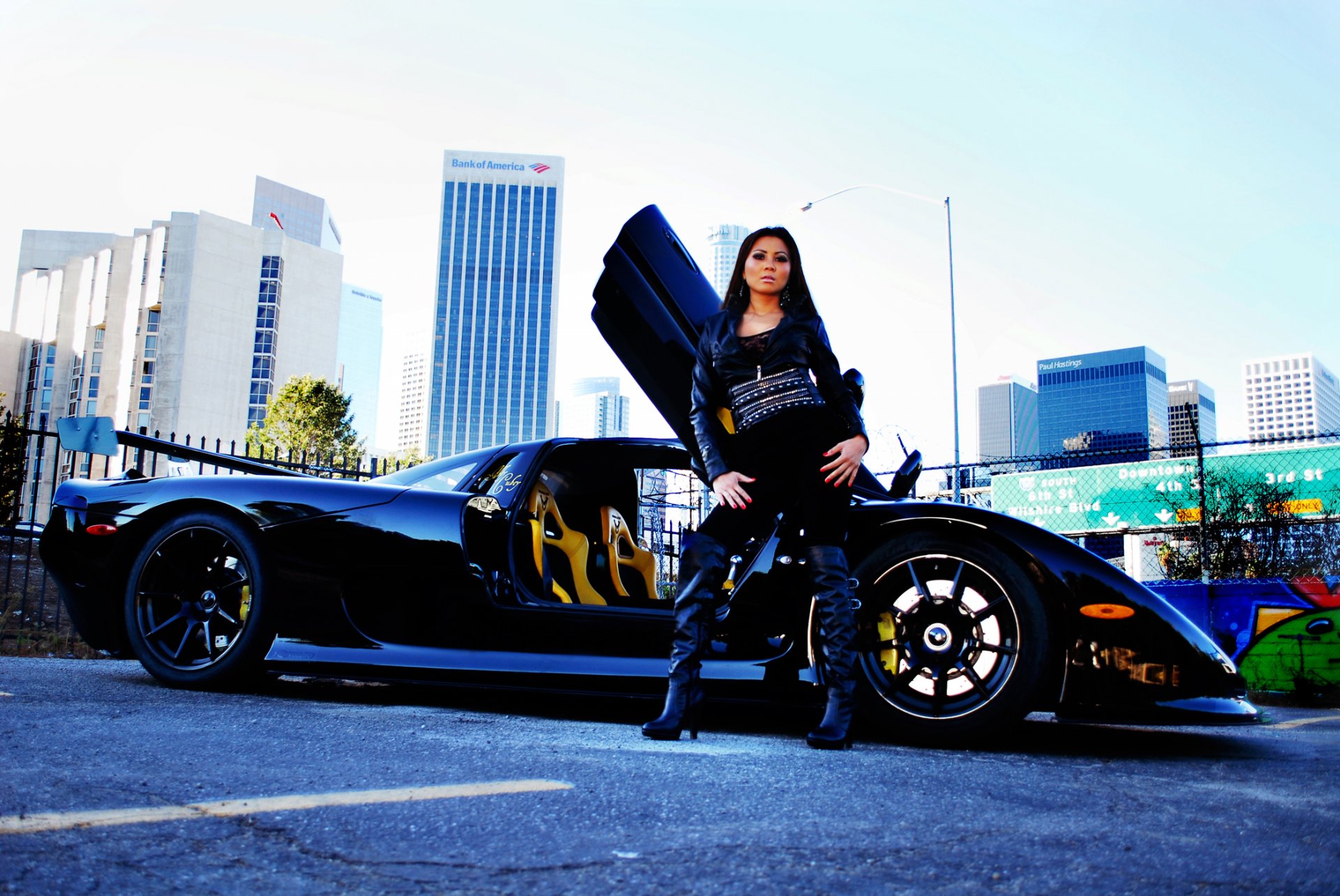 mosler raptorgtr nero abby cubey ragazza bruna raptor gtr profilo bruna abby cubey edifici cielo