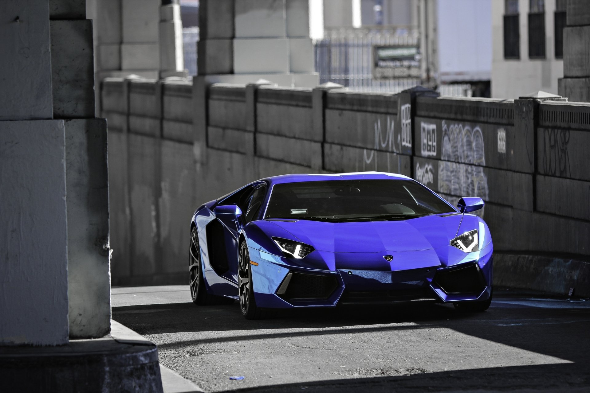 lamborghini aventador lp700-4 blue lamborghini aventador front running lights shadows glare