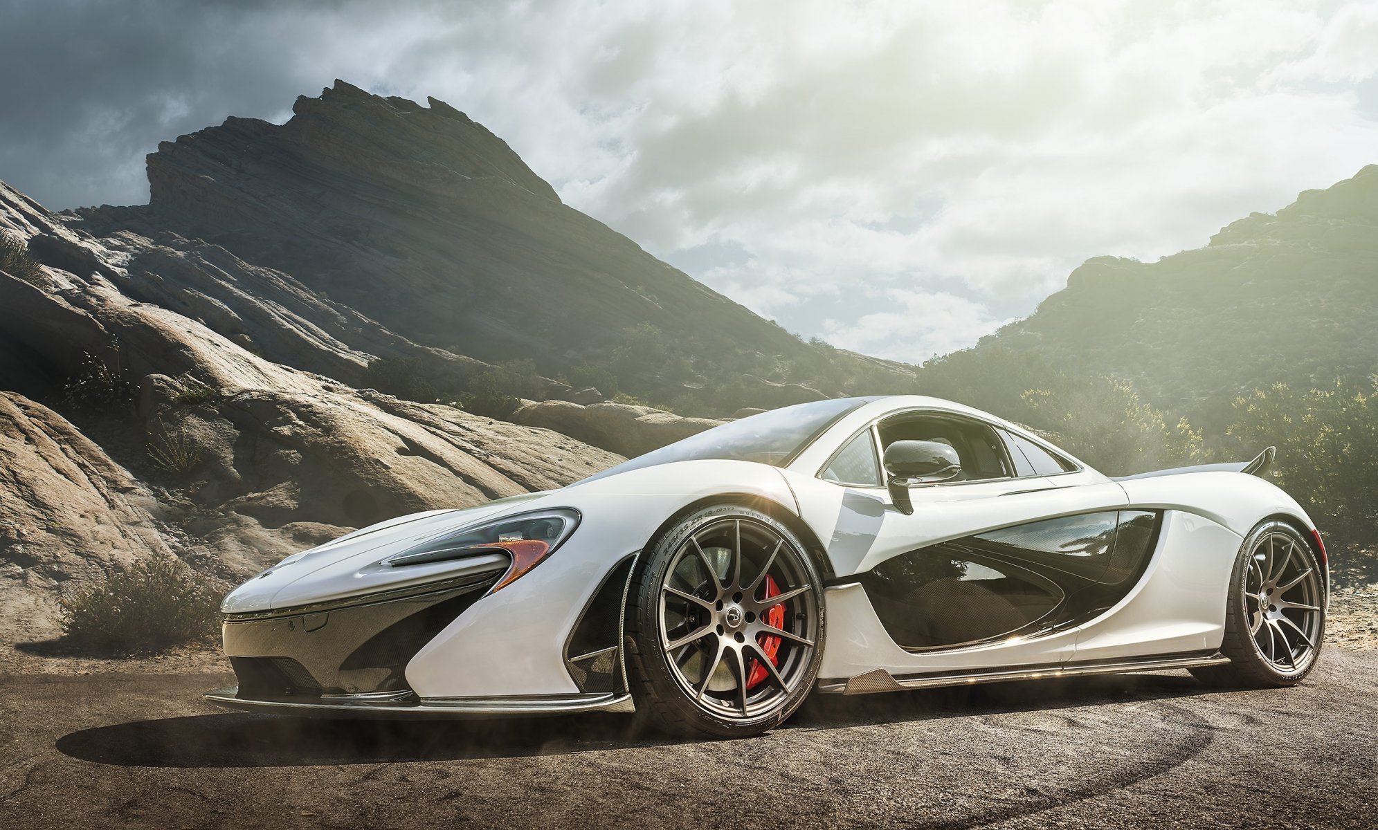 mclaren p1 bianco supercar mclaren montagne