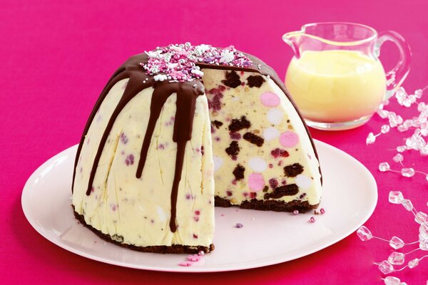 Słodkie ciasto z jogurtem na deser