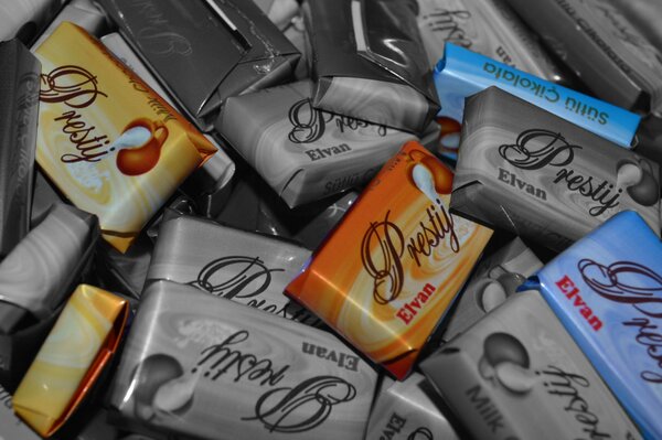 Сладкие шоколадные конфеты с разными вкусами