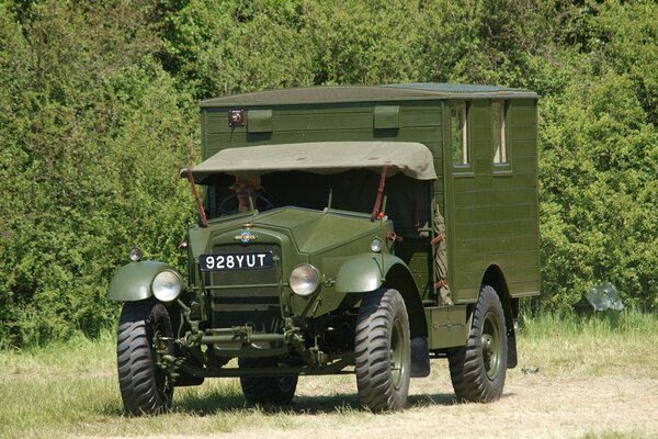 Grüner britischer Militär-LKW