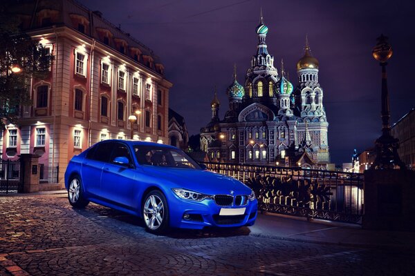 La publicité de la voiture allemande en Russie