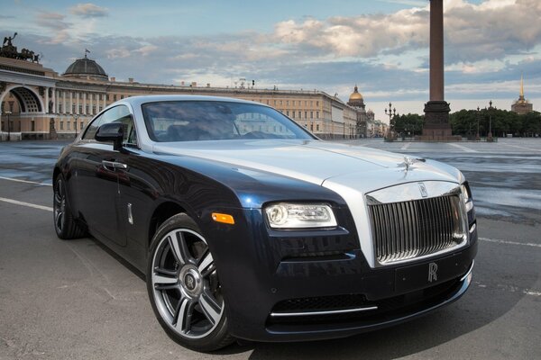 The square of the city of St. Petersburg rolls Royce ghost