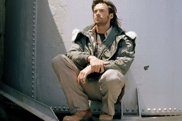 Solitario y famoso Hugh Jackman