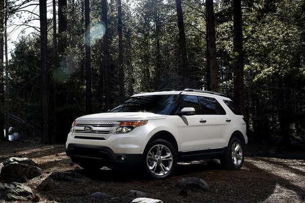 The white Ford explorer