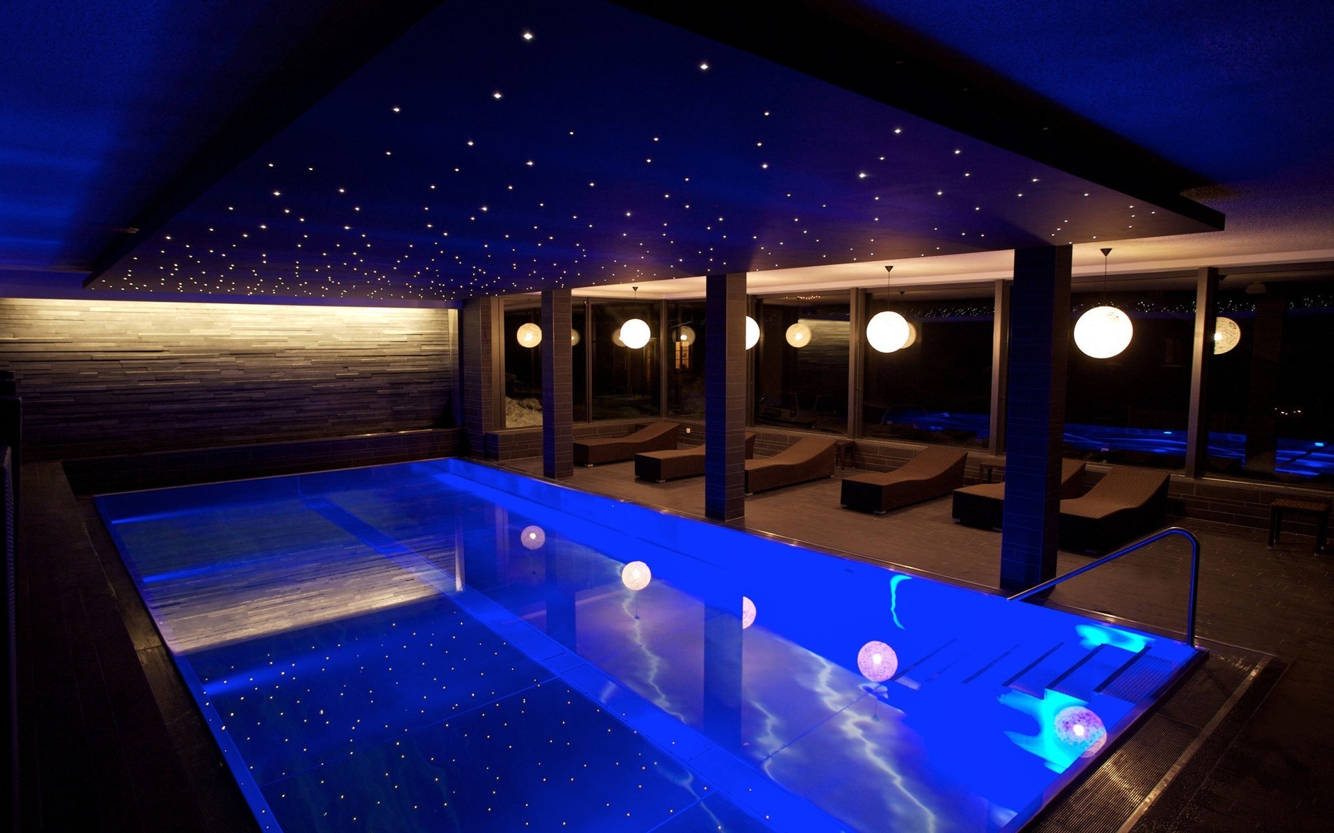 hamacas iluminación lámparas. piscina salón