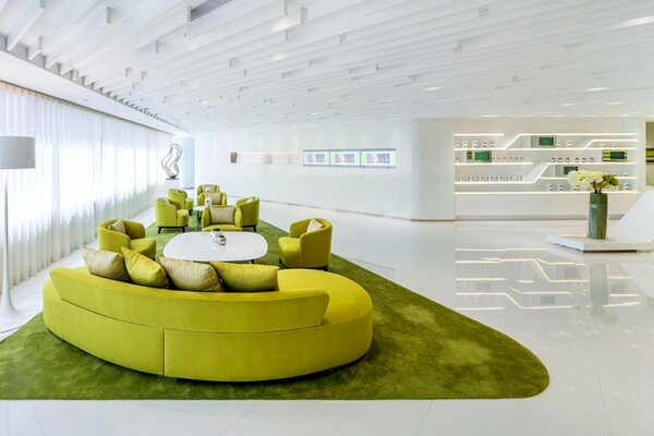 Salon wykonany w stylu biało-zielonym
