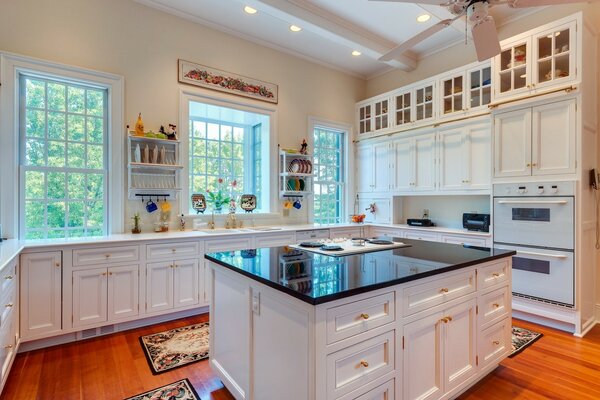 White light luxury kitchen