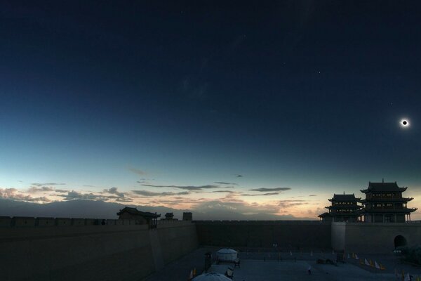 Eclipse solar en un asentamiento chino