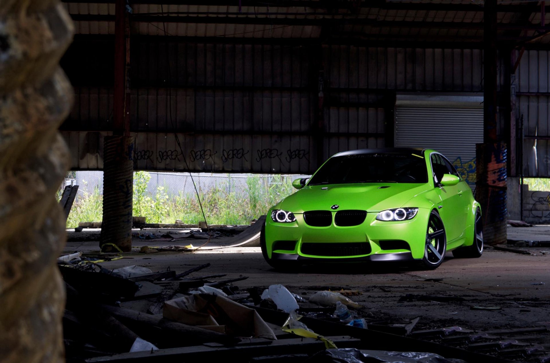 bmw m3 e92 grün bmw coupé front getönt tageslicht