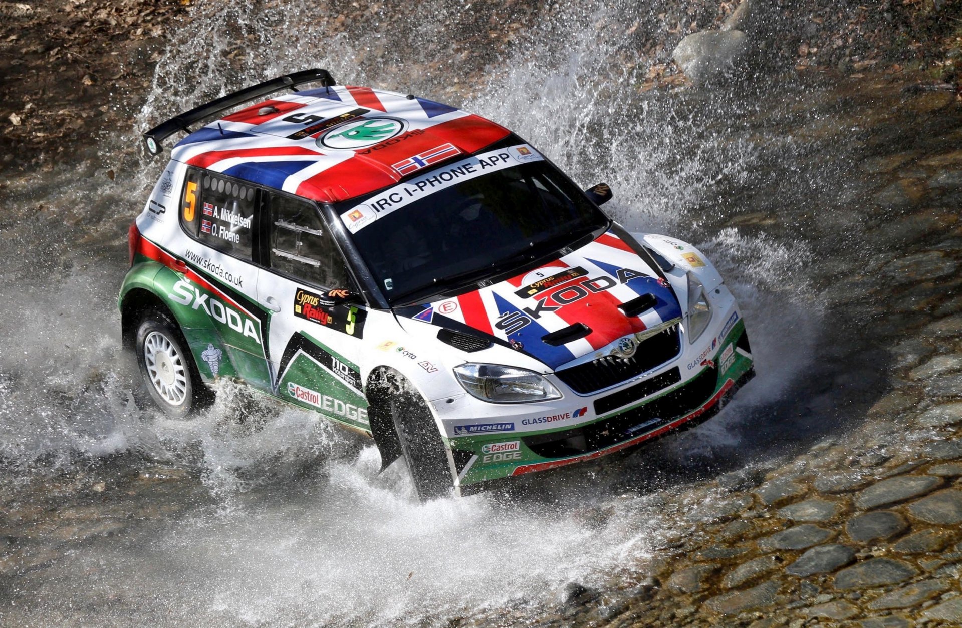 koda fabia rally water car top view spray sports race