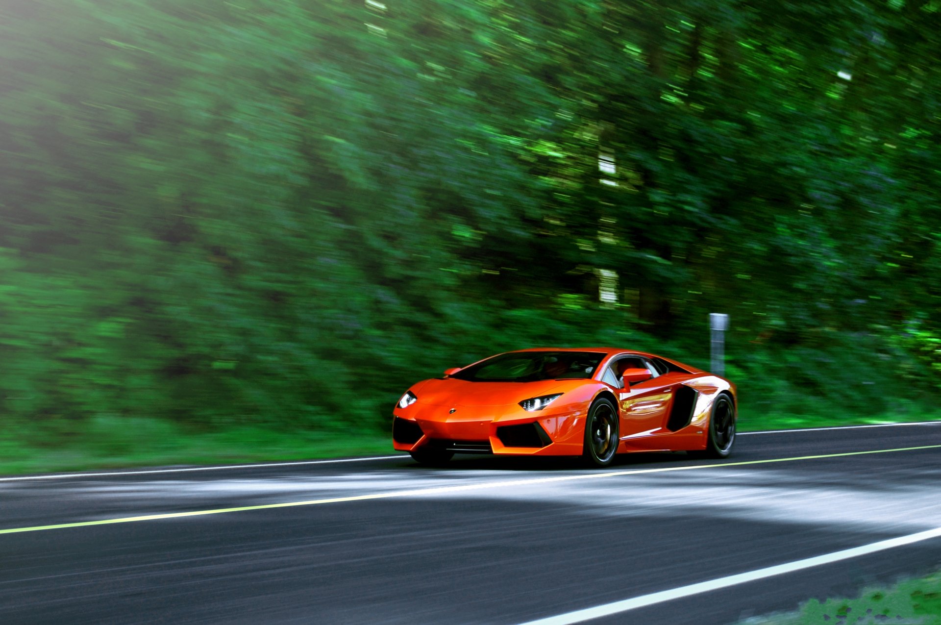 lamborghini aventador lp700-4 naranja lamborghini aventador carretera velocidad árboles desenfoque