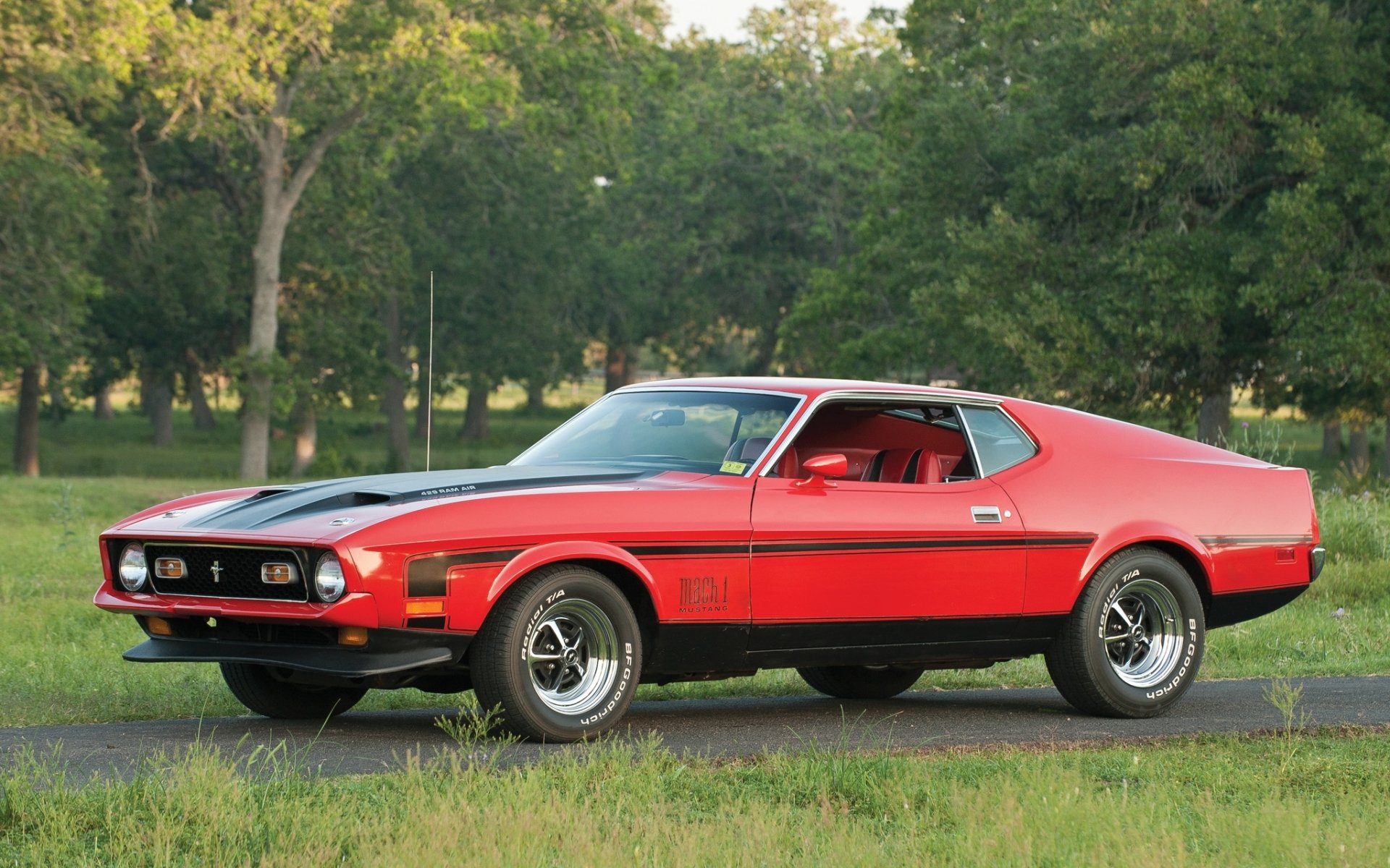 ford mustang mach 1 1971 r. czerwony przód muscle car muscle car