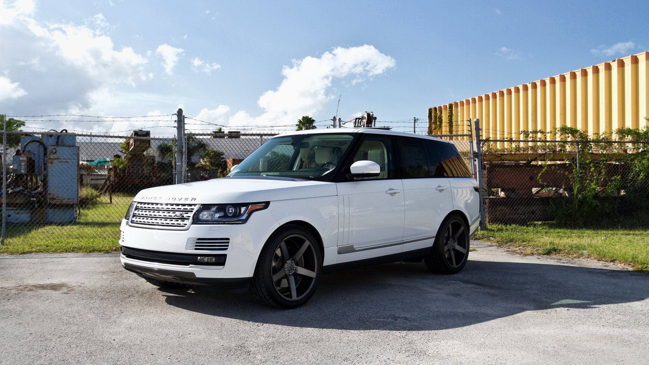 land rover range rover sport white jeep front