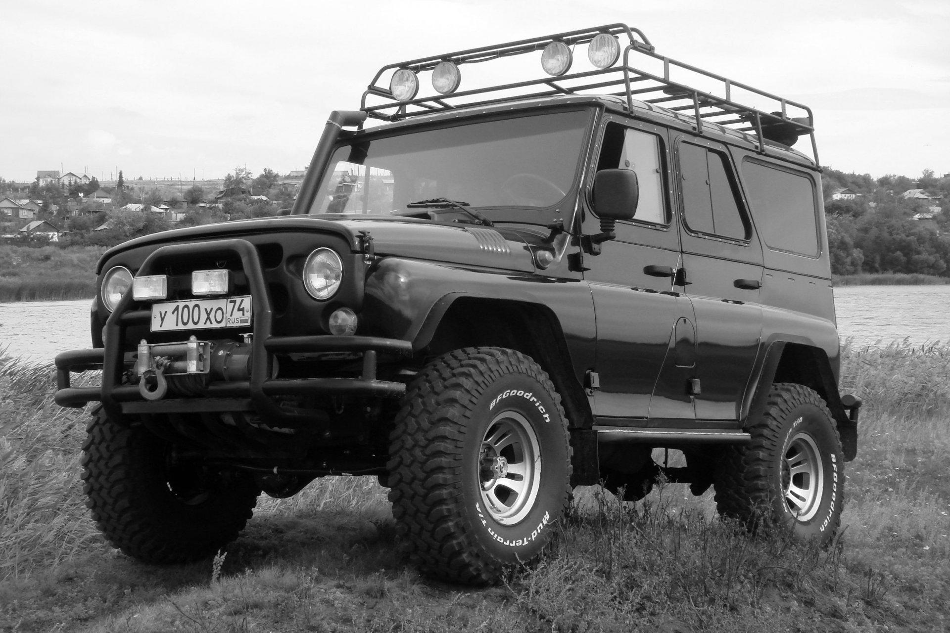 uaz uaz hunter chasseur voiture nature rivière hors route hors route 4x4 suv arrière-plan