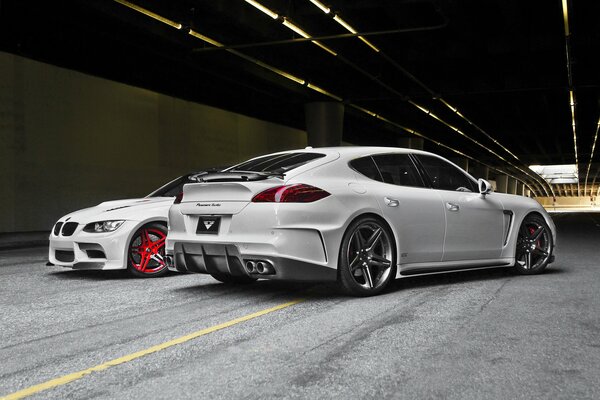 Two awesome Porsches in the tunnel