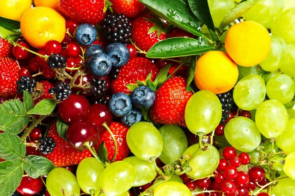 Ваза с фруктами для поднятия здоровья