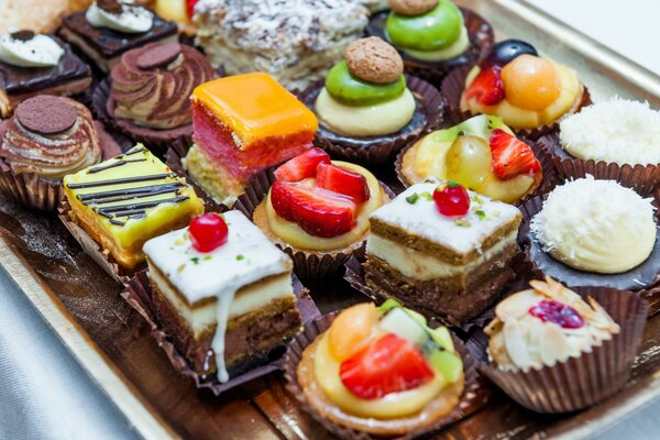 Mini torte assortite per dessert