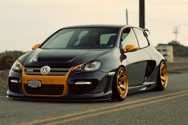 Photo Volkswagen golf 6 on the road