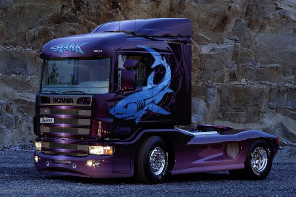 Trattore scania 530 nel suo habitat naturale