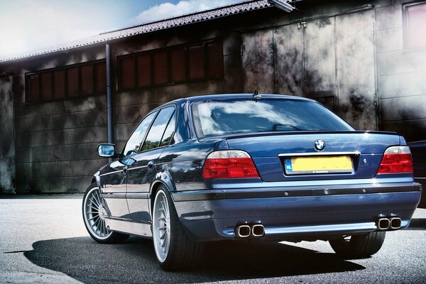 Blaues BMW-Auto