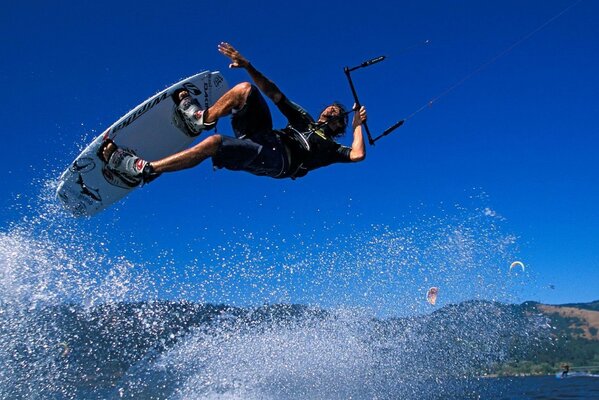 Kiteboarding Mauricio Abreu from Oregon