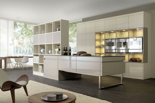 Design della cucina in colori chiari